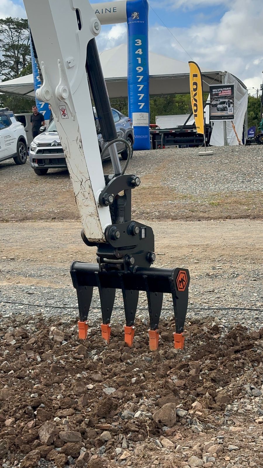 WhatsApp Image 2025-11-12 at 15.27.20 (2)